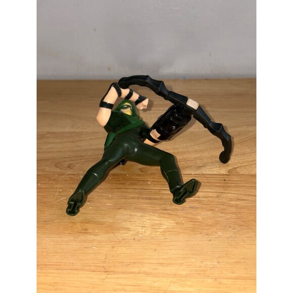 Green Arrow Action Figure By McDonalds 2016 DC Comics 3" Collectible With Bow - Picture 5 of 6